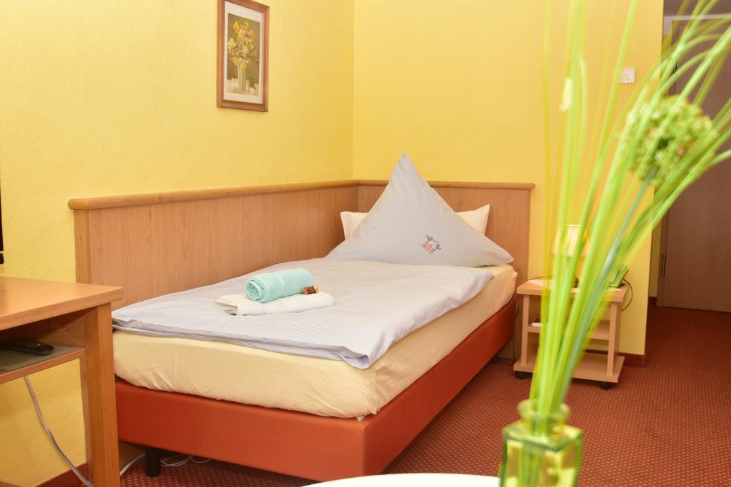Landhotel Zur Guten Einkehr Grubschütz Exteriör bild